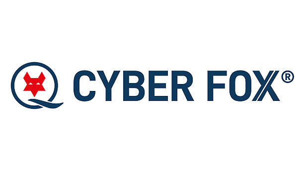 Das Logo zeigt einen stilisierten roten Fuchskopf in einem blauen Kreis, gefolgt von dem fetten blauen Text "CYBER FOX®" auf weißem Hintergrund.
