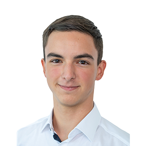 Potrait eines jungen Azubi in weißem Hemd